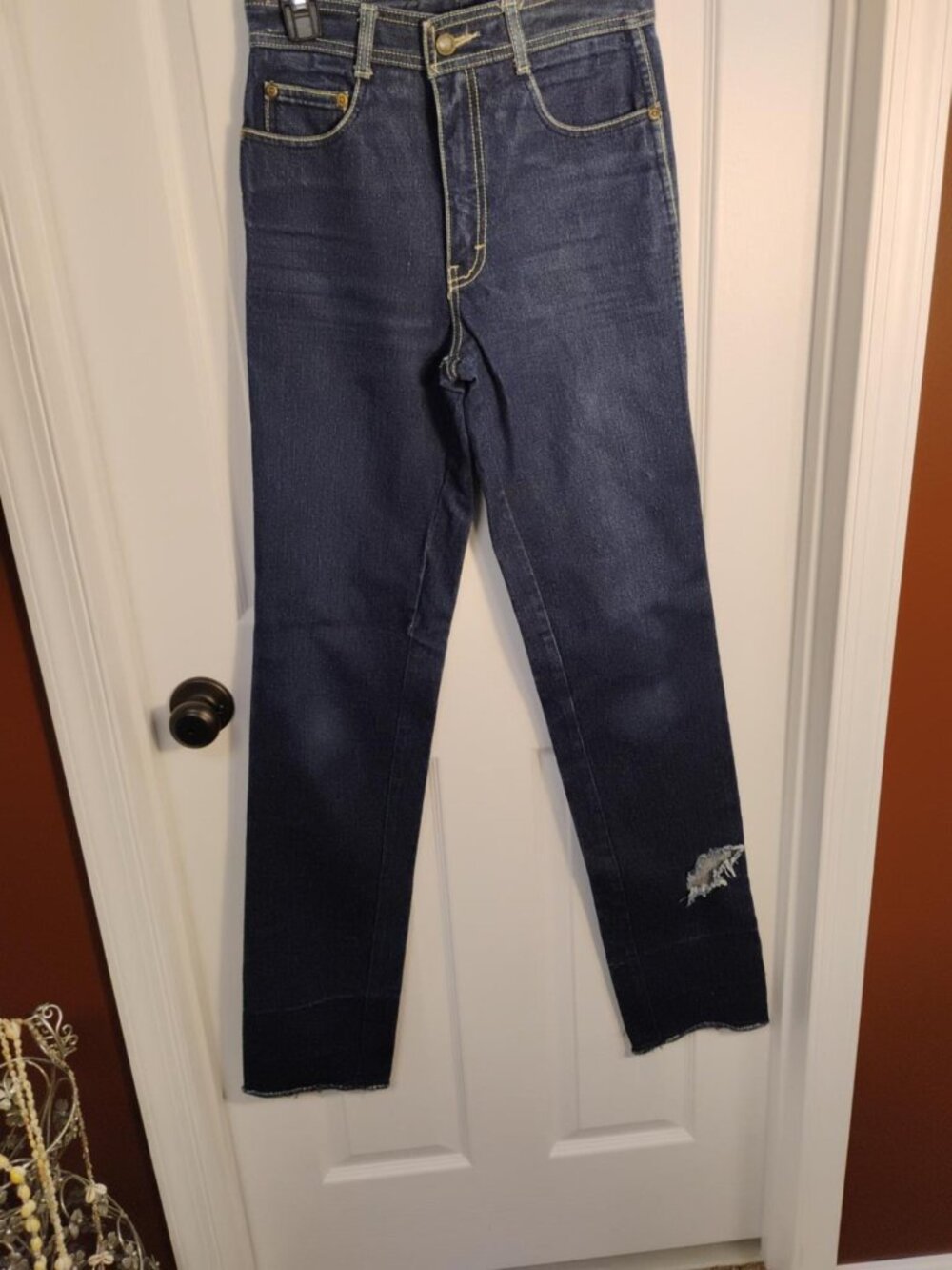 Jordache Women’s Jeans Size 28 Long Dark Wash Distressed Stretch Y2K